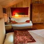 Le Potala Bed and Breakfast 3*