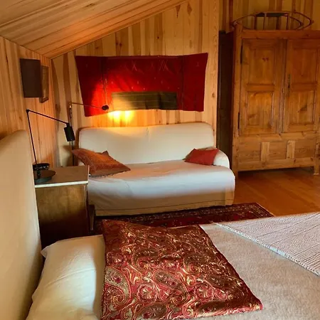 Le Potala Bed & Breakfast *