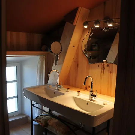 Le Potala Bed & Breakfast *