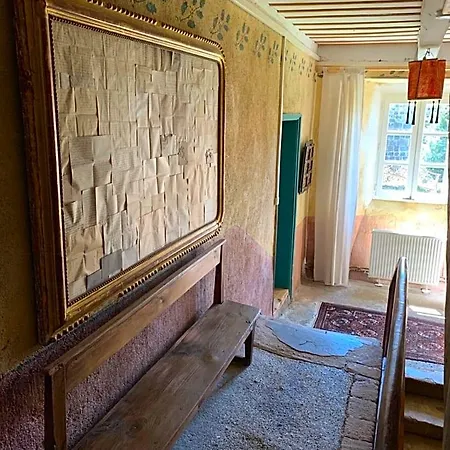 Le Potala Bed & Breakfast 3*